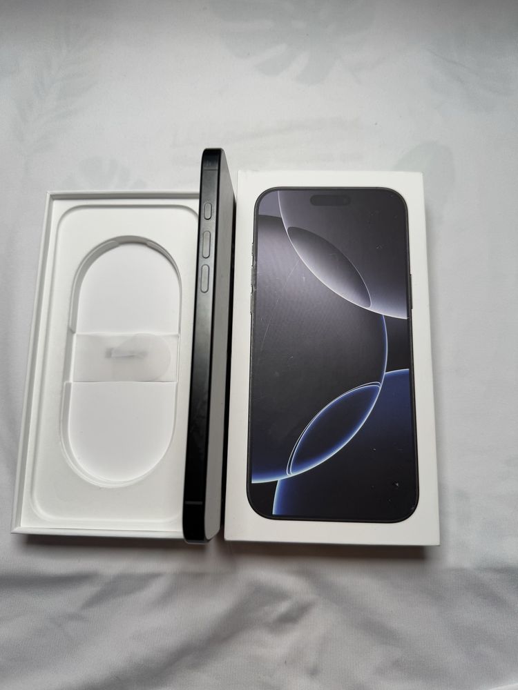 Продам iPhone 16 Pro Max 256Gb esim Black