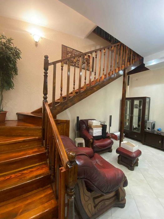 Двухуровневая квартира на Екатерининской.