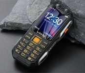 Land Rover (Yeemi) Q8 2.4" 16800mAh Dual SIM MP3 FM Фонарь Black