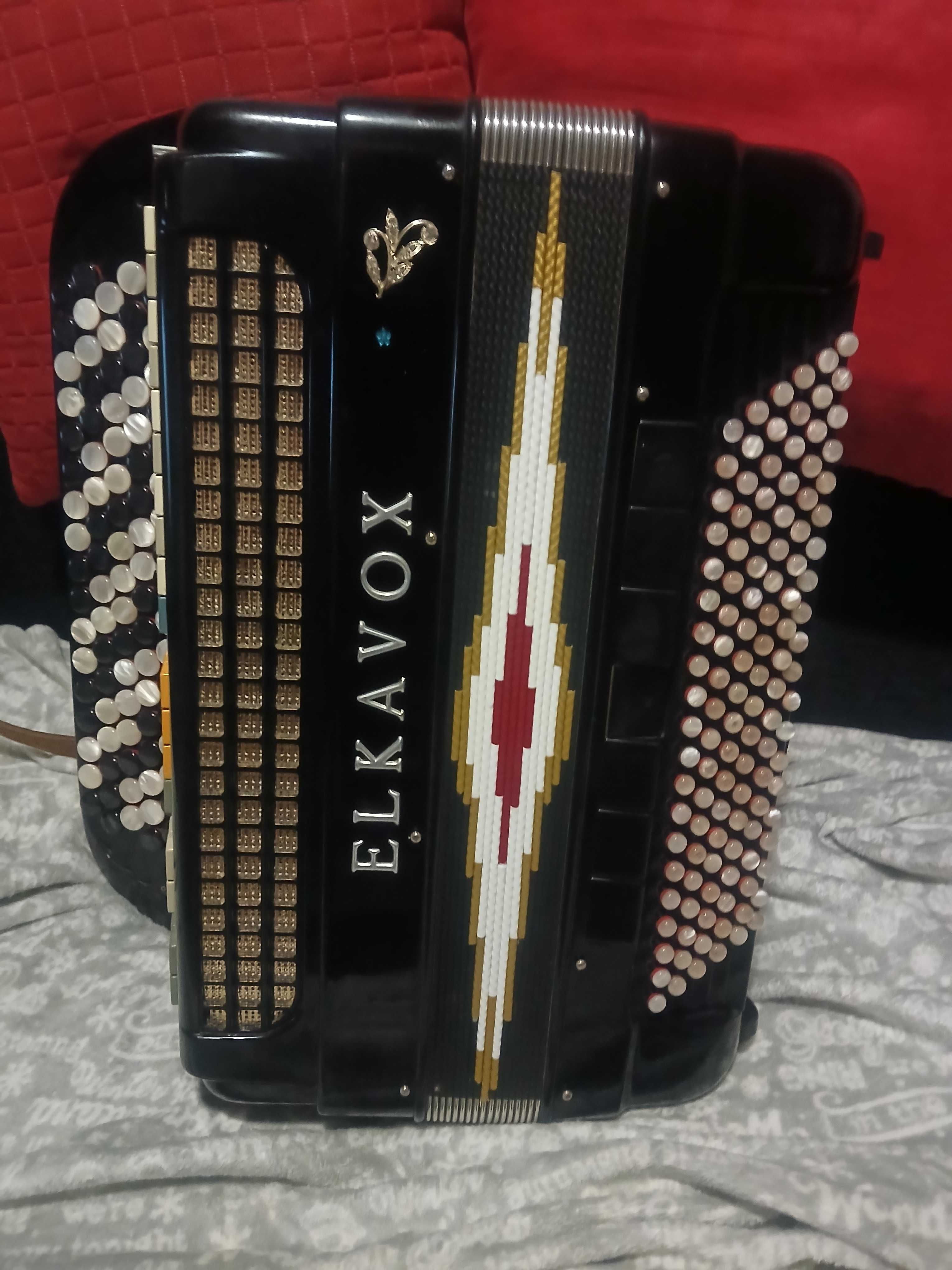 Acordeon elkavox f3