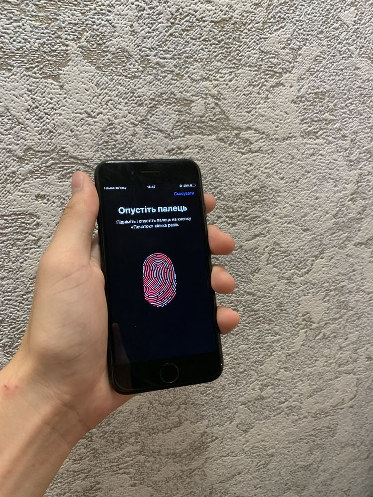 Продам Айфон/Iphone 7 32 gb Black