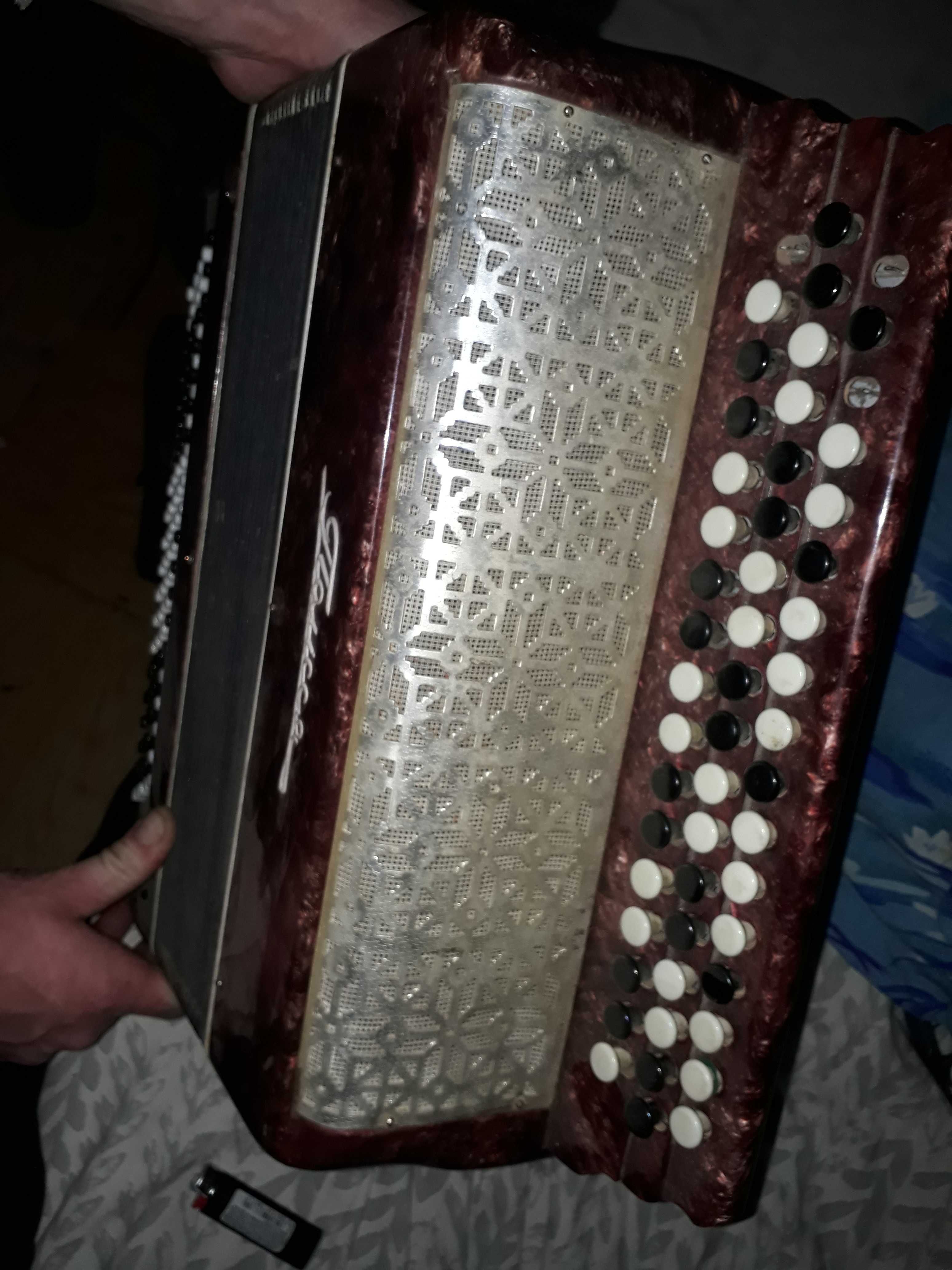 состоянии стоял все время в чехле не использовалса