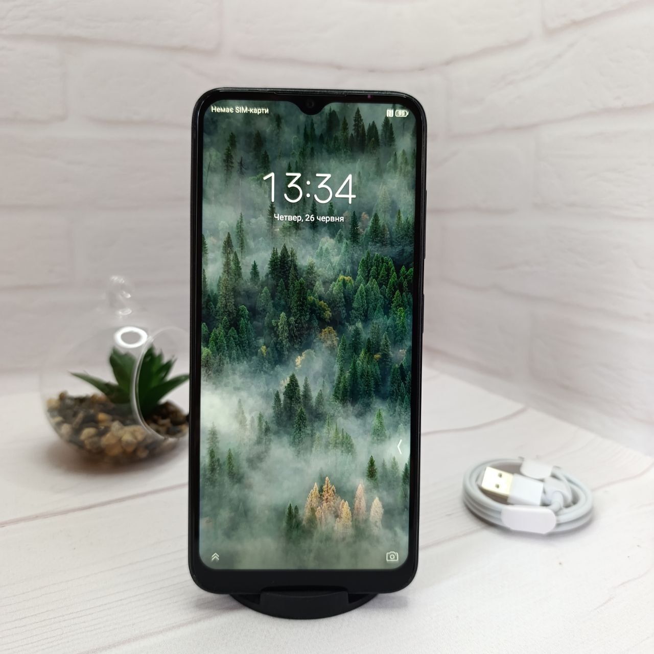 Продам телефон ZTE Nubia V50 Design  8/256Gb NFC в гарному стані