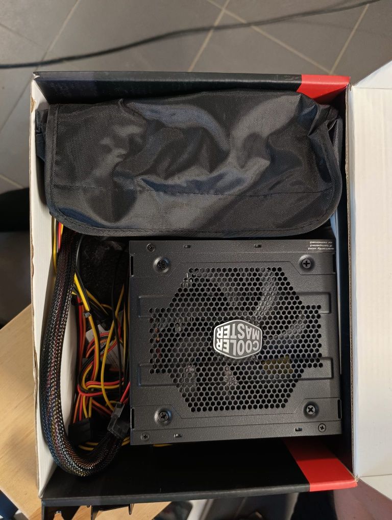 Zasilacz nowy Smart Pro RGB 750W