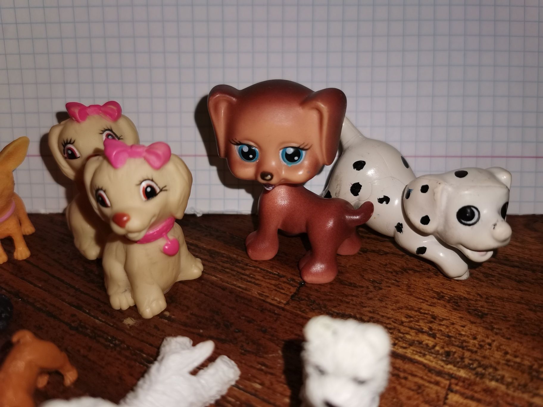 Zestaw piesków psy figurki