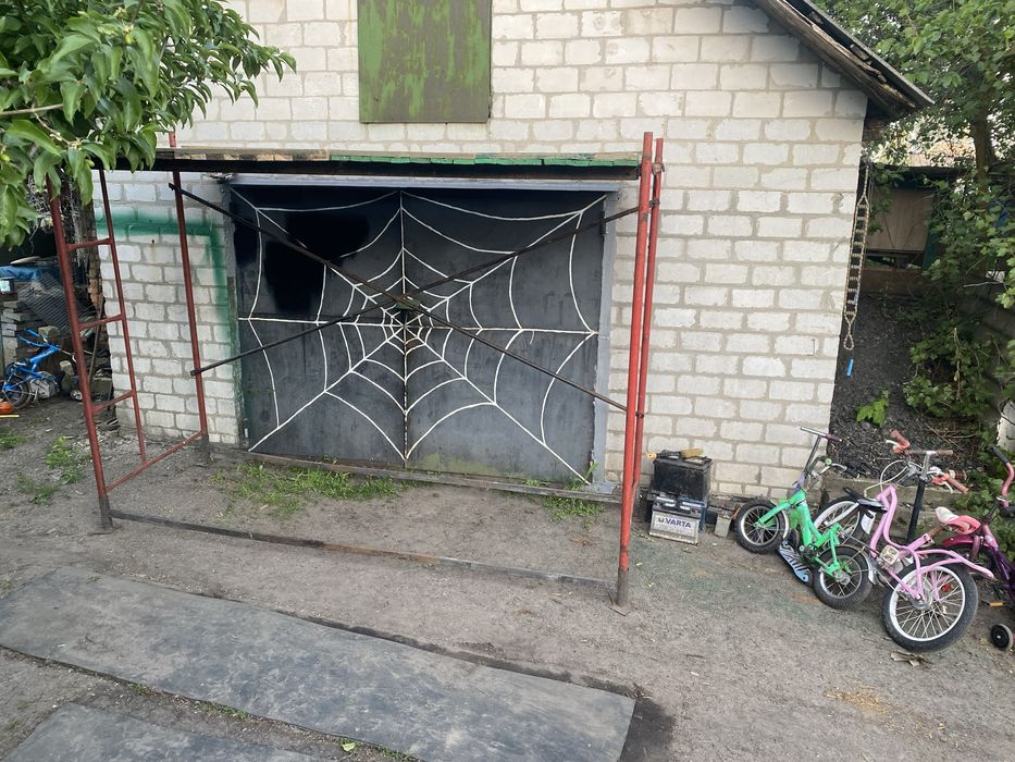 Будівельні ліса висотні роботи