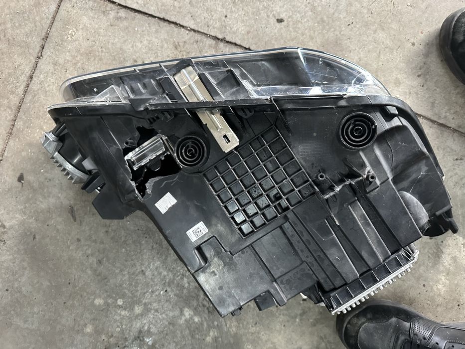 Lampa lewa bmw x1 f48