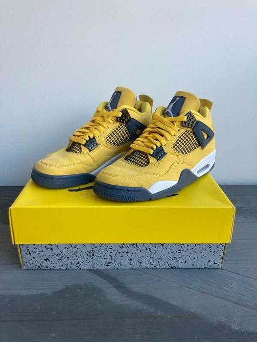 Jordan_4_Retro_tour_yellow R.44