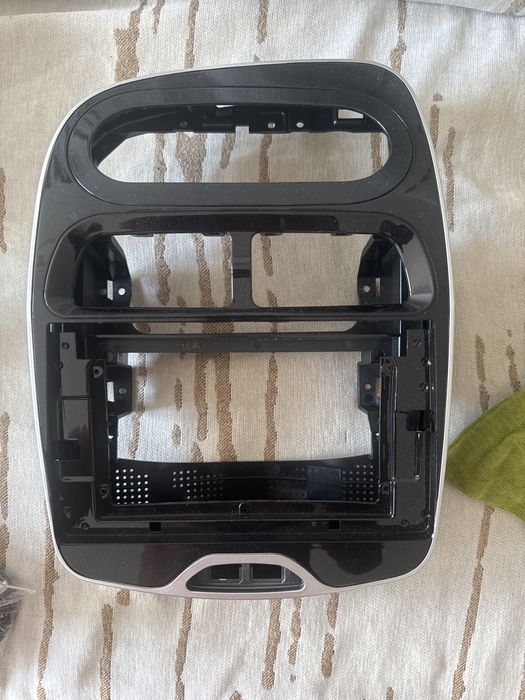 Moldura Frontal para Rádio de Carro + Chicote de Cabos e Conectores