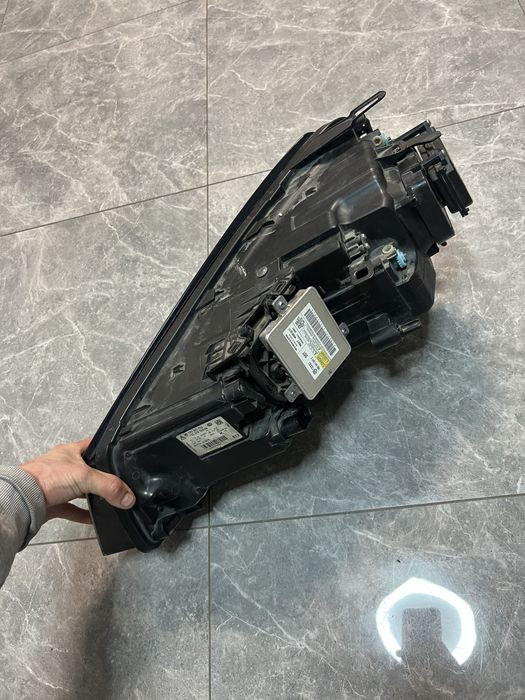 7P1941752 Фара правая Volkswagen Touareg 2010-2017