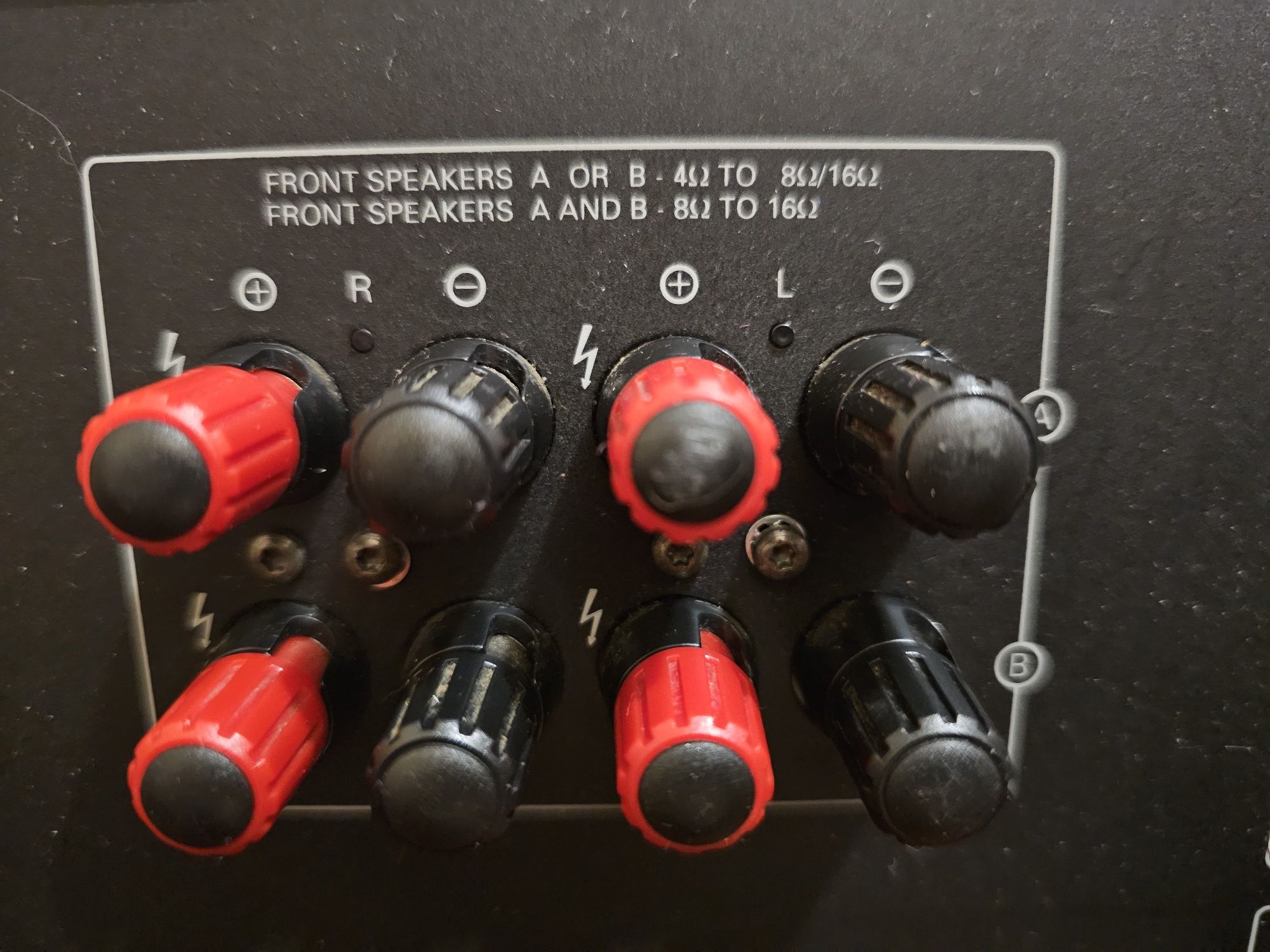 Grundig Hi fi stereo Amplifier v 23