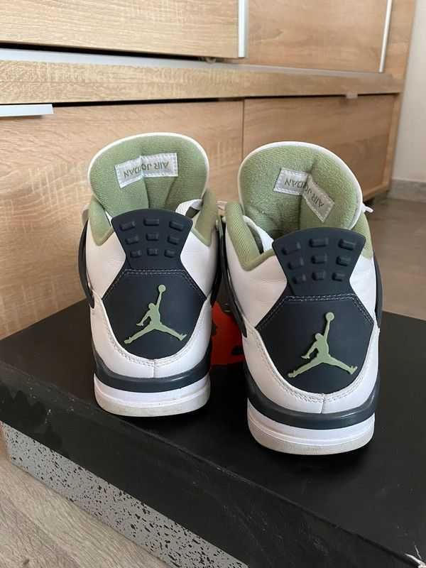 NikeAir Jordan4Retro R.43