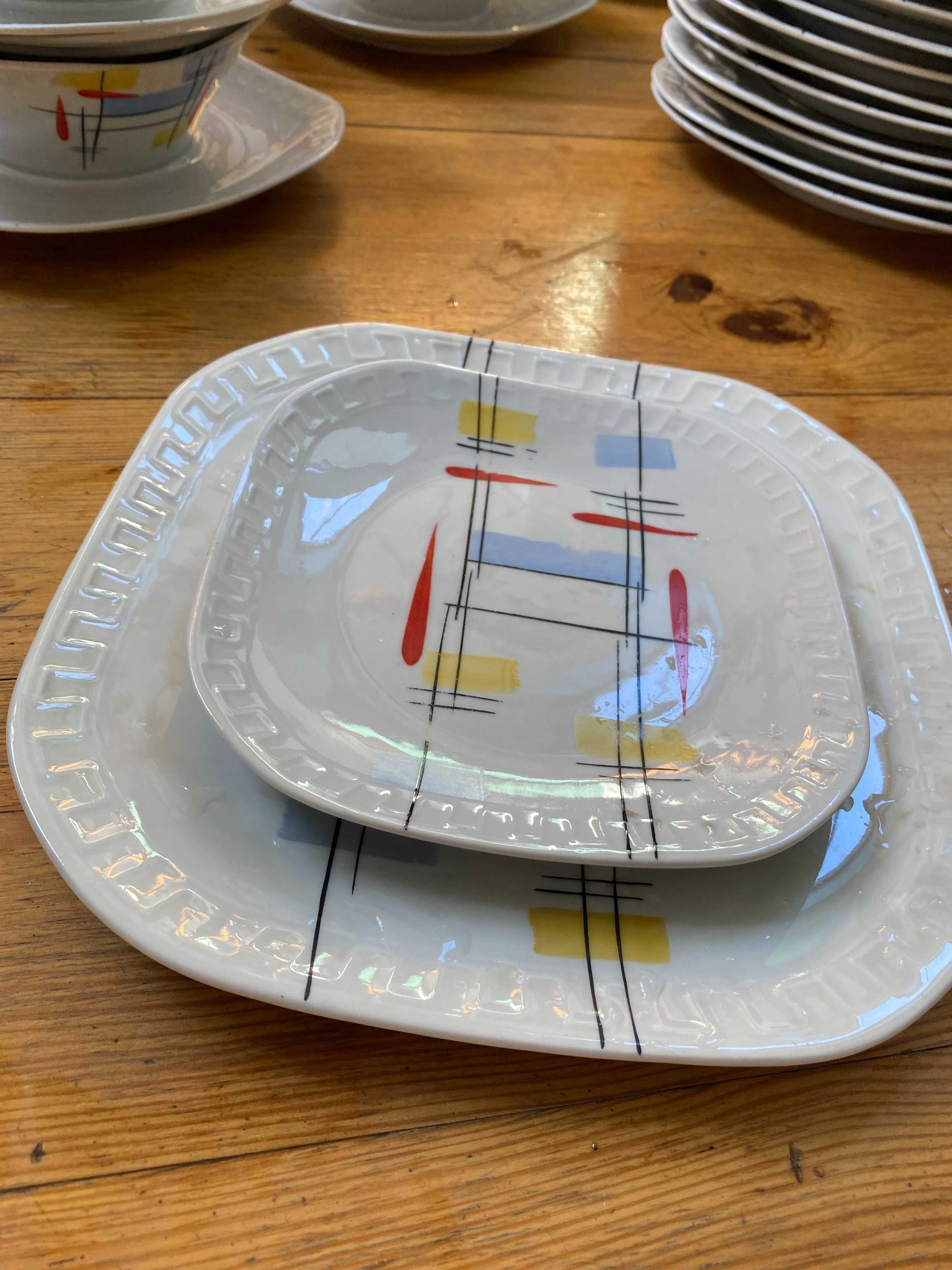 Serwis obiadowy (dla  18 osób) "Pikasiak" porcelana lata 60-te