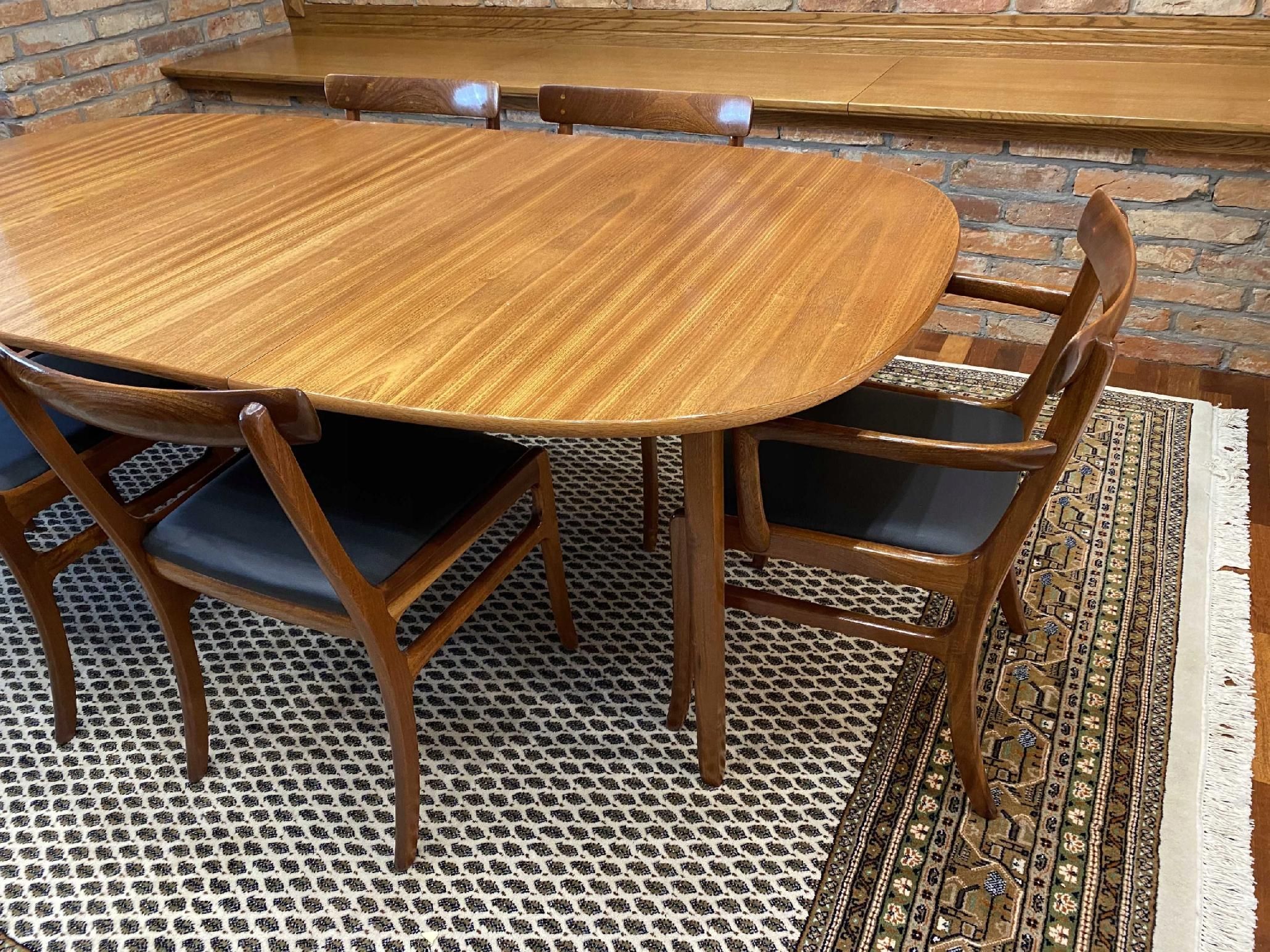 Stół i krzesła design , Ole Wanscher, Poul Jeppesen, Dania