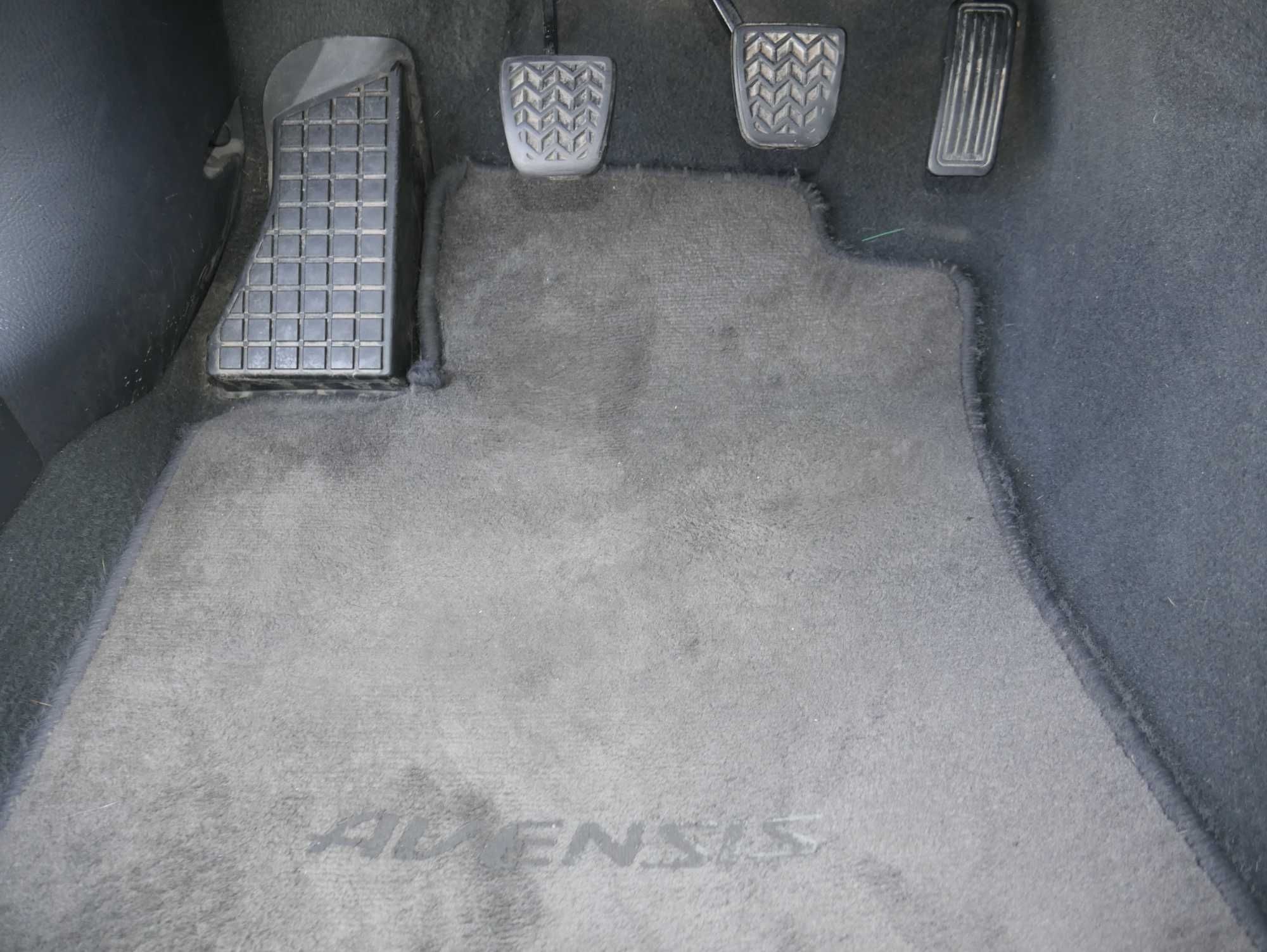 Toyota Avensis 2.0 D4D 2004