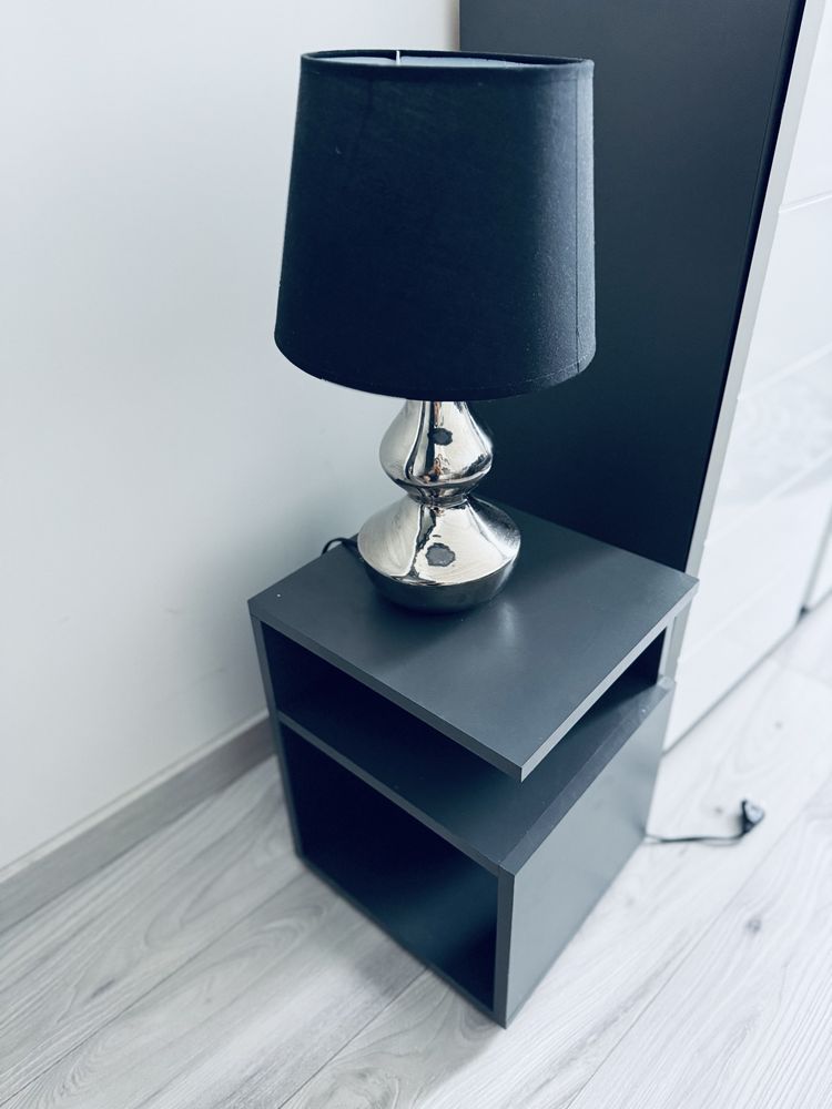Szafka nocna plus lampka