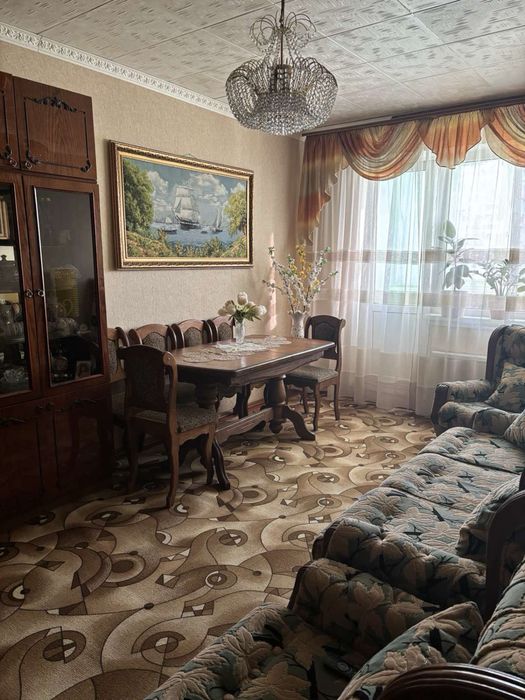 Продаж 4х кімнатної квартири з гарним видом