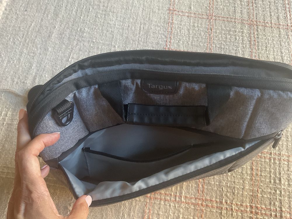 Pequena mala computador