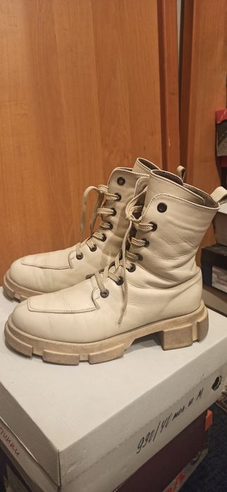 Продам жіночі черевички