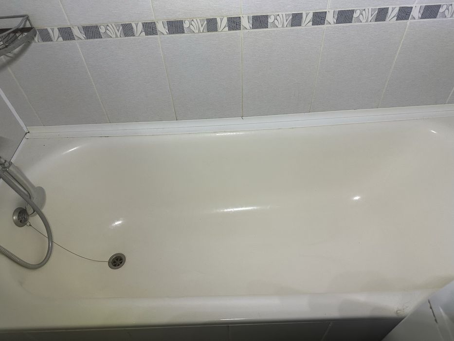 Ванна металева, акрилова