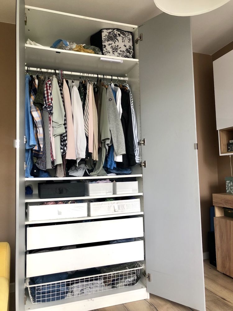 Szafa IKEA Pax z lustrzanymi frontami