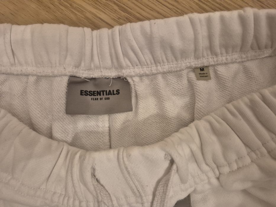 Krótkie spodnie essentials