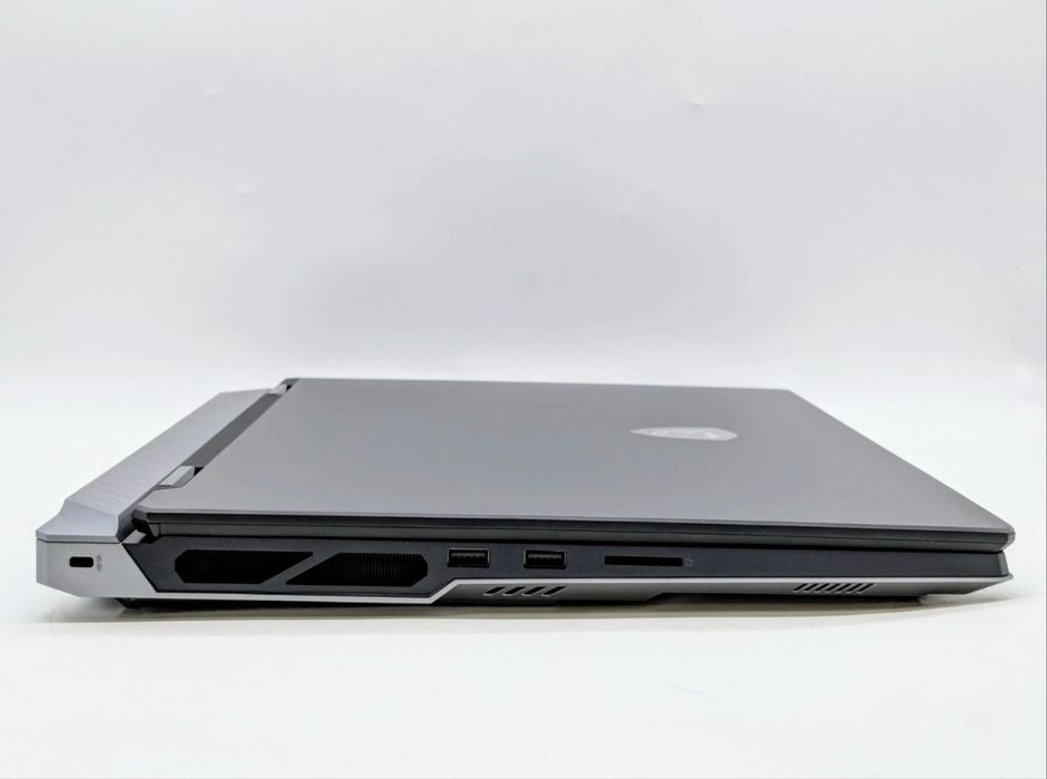 MSI Titan 18 HX A2XWJG/ Ultra 9 285HX/ GeForce RTX 5090 24 gb/ 64 RAM