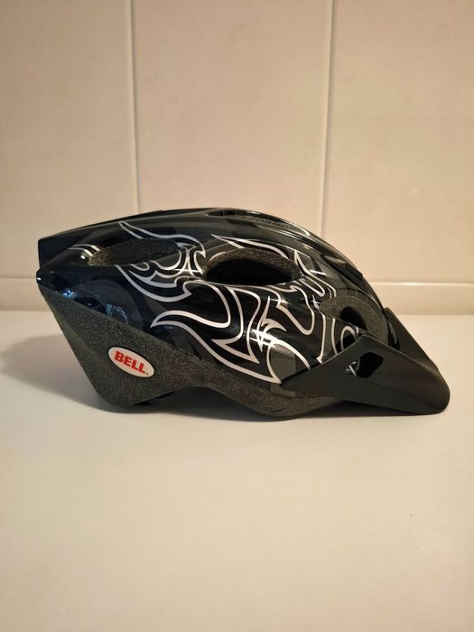 Capacete bicicleta p/ criança BELL STRYKER