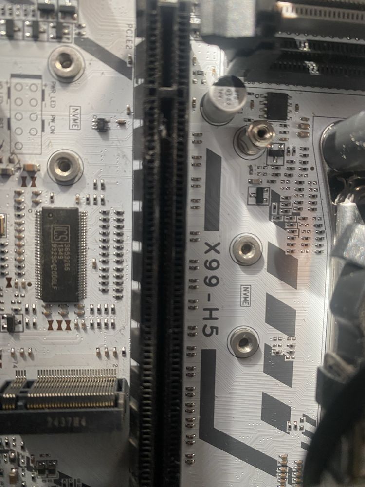 Plyta glowna X99 z procesorem i pamiecia ram