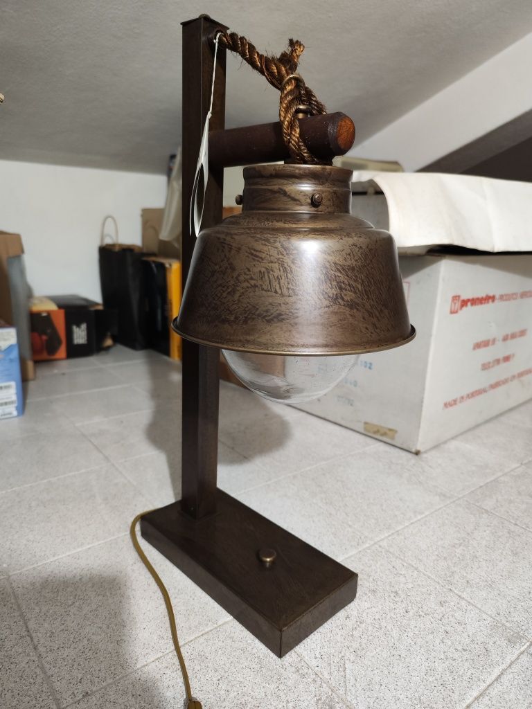 Candeeiro de sala estilo barco