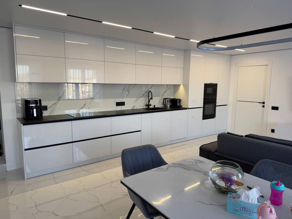 Кухні та меблі на замовлення Львів