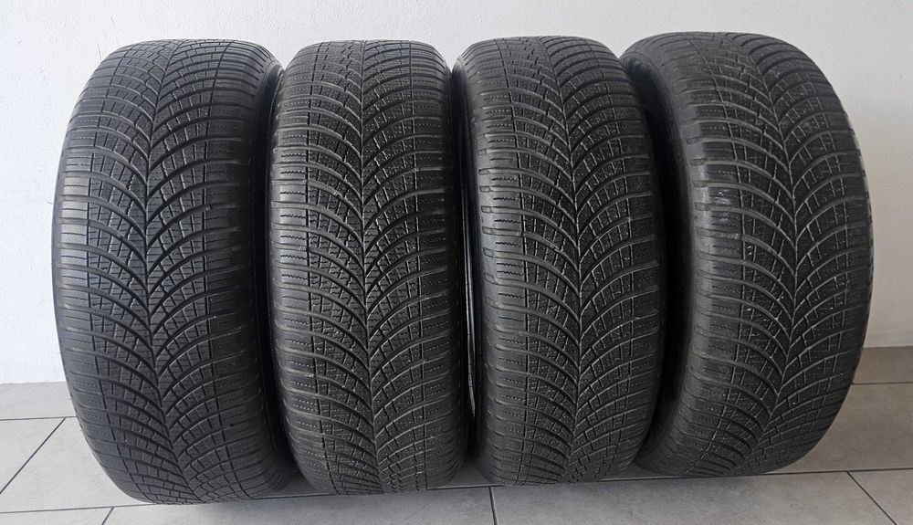 Opony wielosezonowe Goodyear Vector 4Seasons  235/55 R19