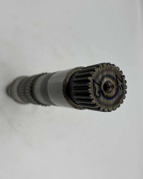 Wałek pompy jazdy - hydrostatu Merlo Sauer Danfoss Z-21  90R075 90L075