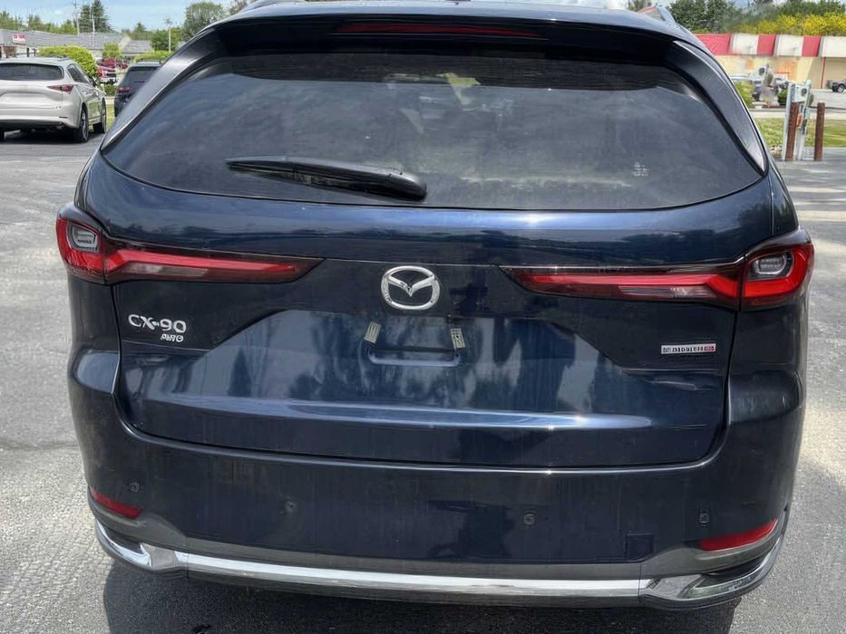 Mazda CX-90      2025
