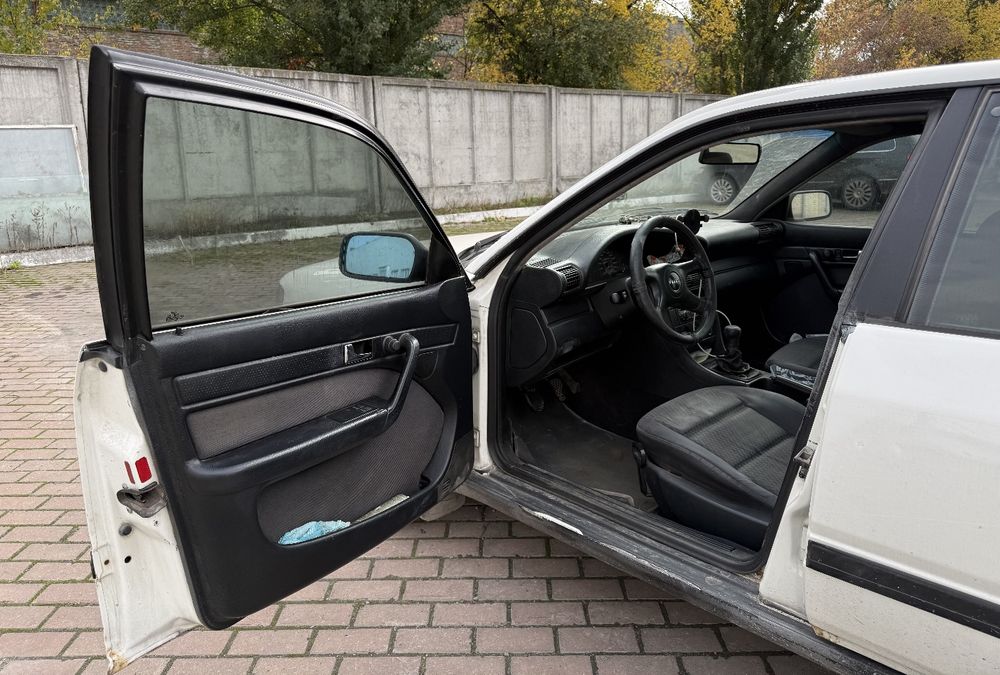 Ауді 100 с4 1993Р