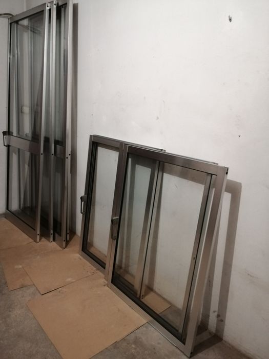 Vendo portas em alumínio