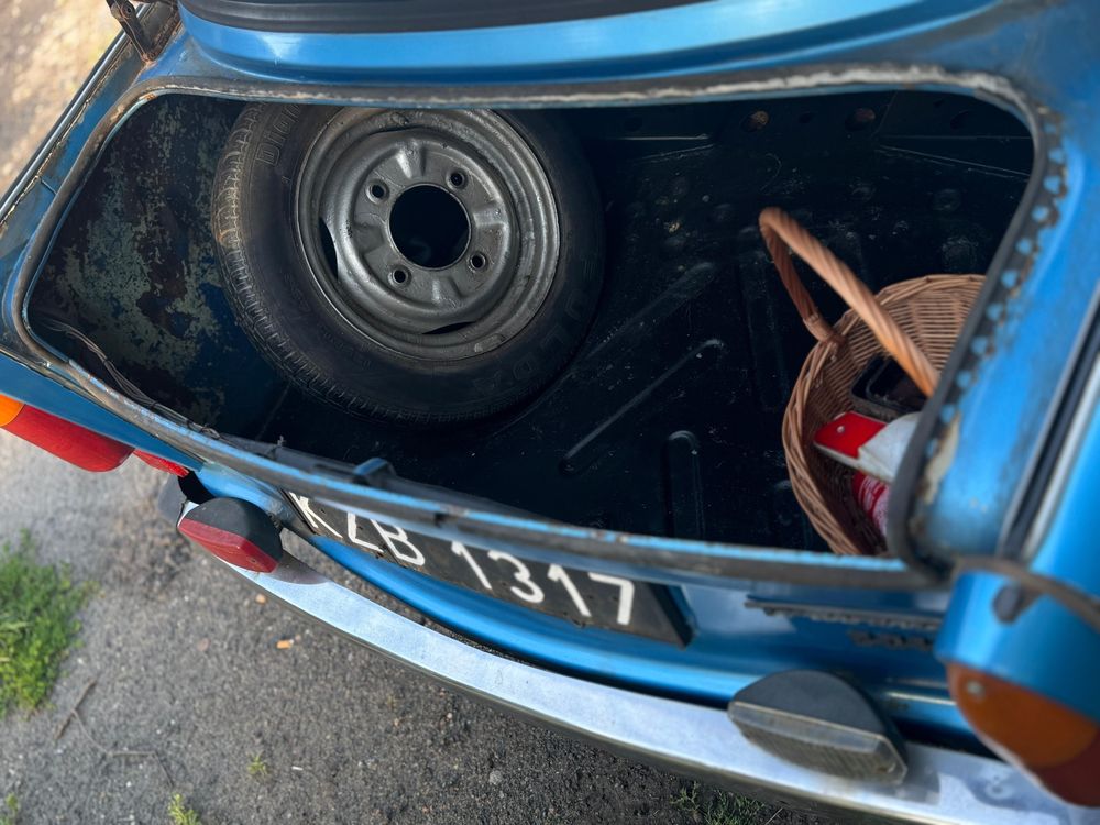 Trabant 601s + części (buda, mechanika, elektryka)