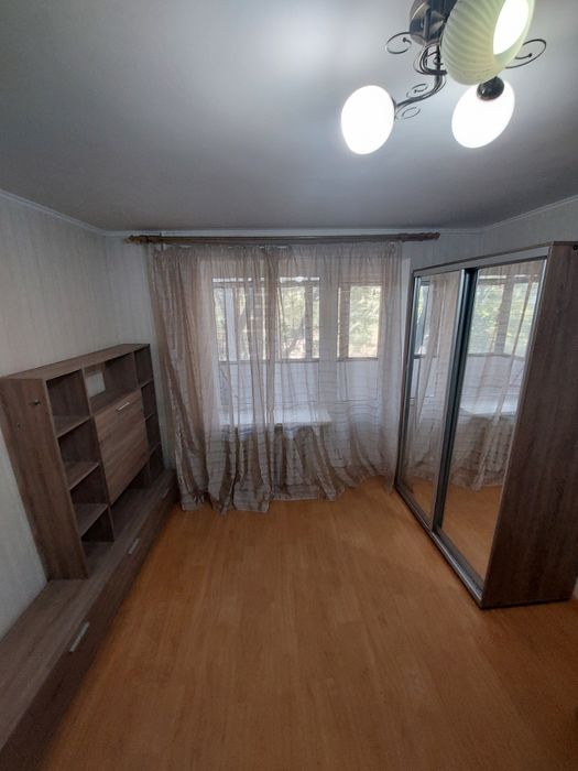 Продаю 1 кімнатну Проспект Миру меблі та техніка