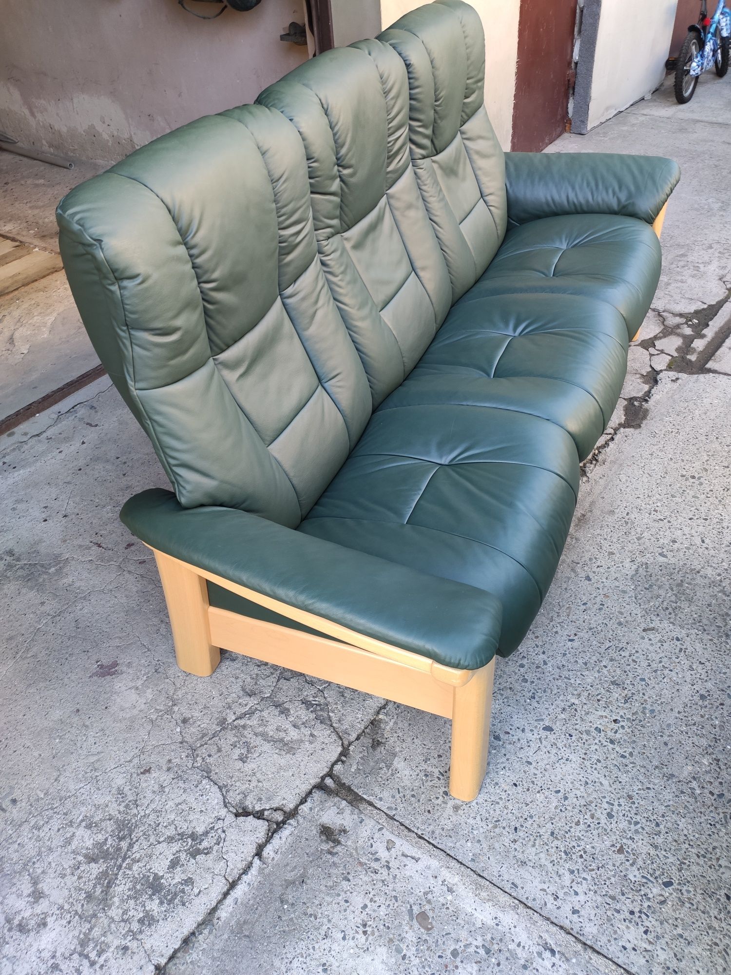 Sofa skóra wypoczynek funkcja relax