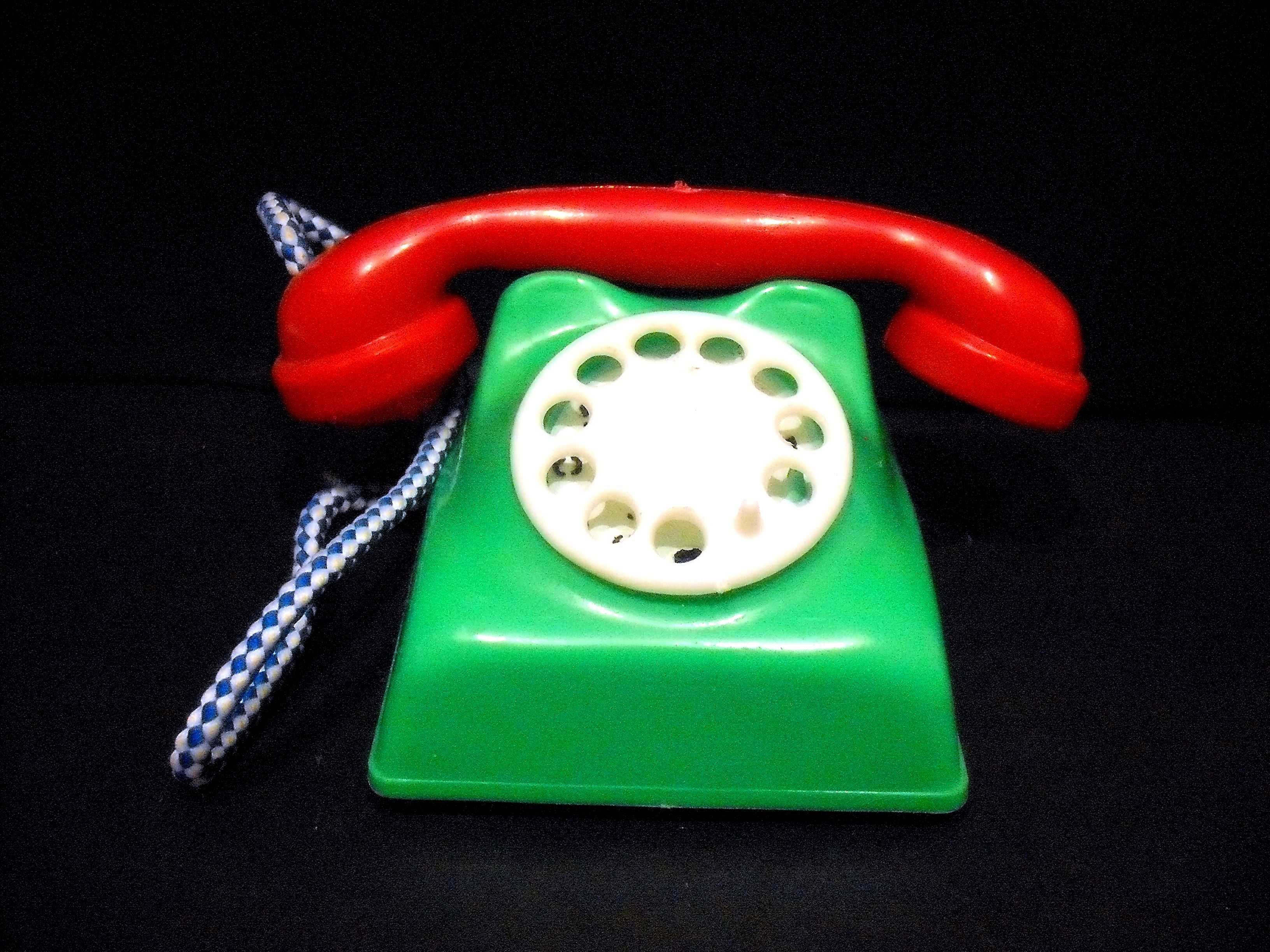 PEPE - Telefone antigo feito em plástico