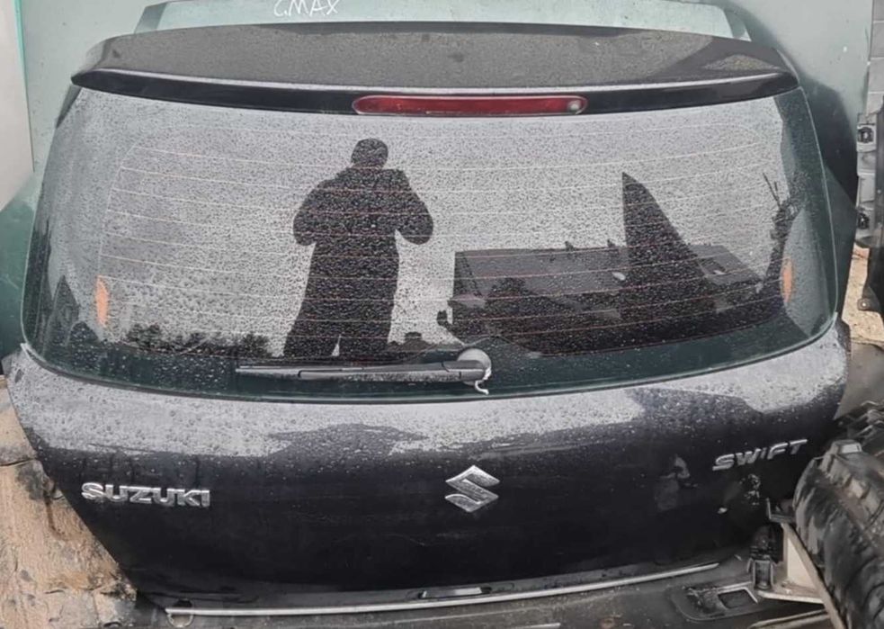 klapa bagażnika Suzuki Swift M13A