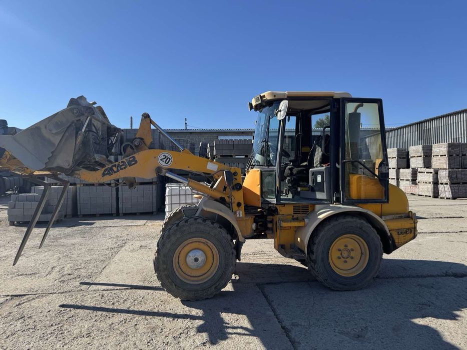 Продам фронтальный погрузчик JCB-408 2000 (фронтальний навантажувач)