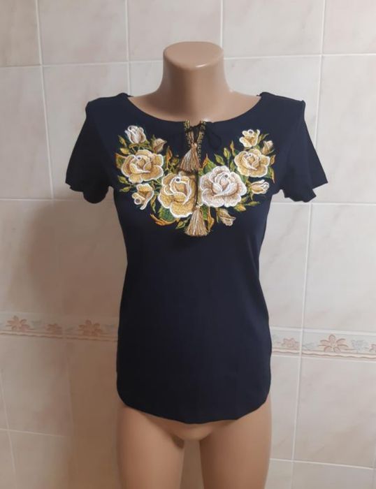 Вышиванка футболка темно- синя вишиванка тіффані с коротким рукавом.