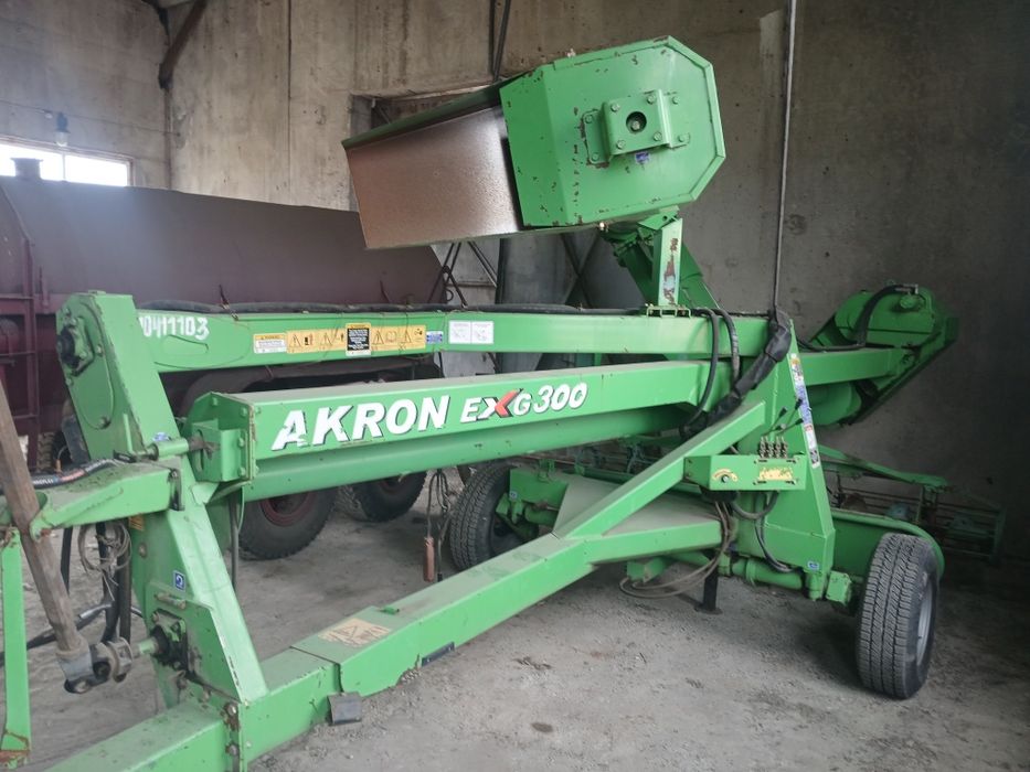 Вивантажувач зерна Akron EGX 300.    .