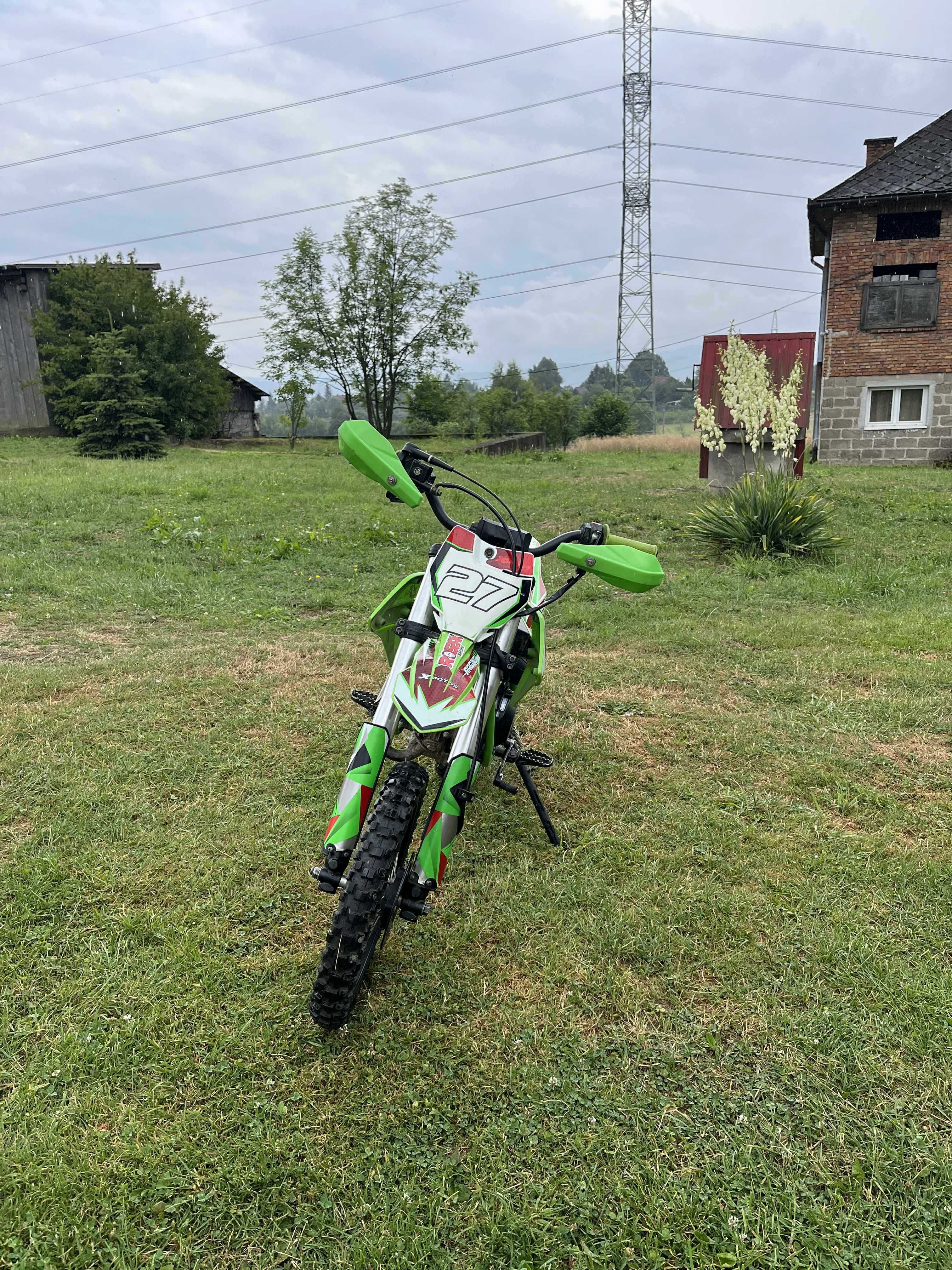 Cross 110 x-moto + kask