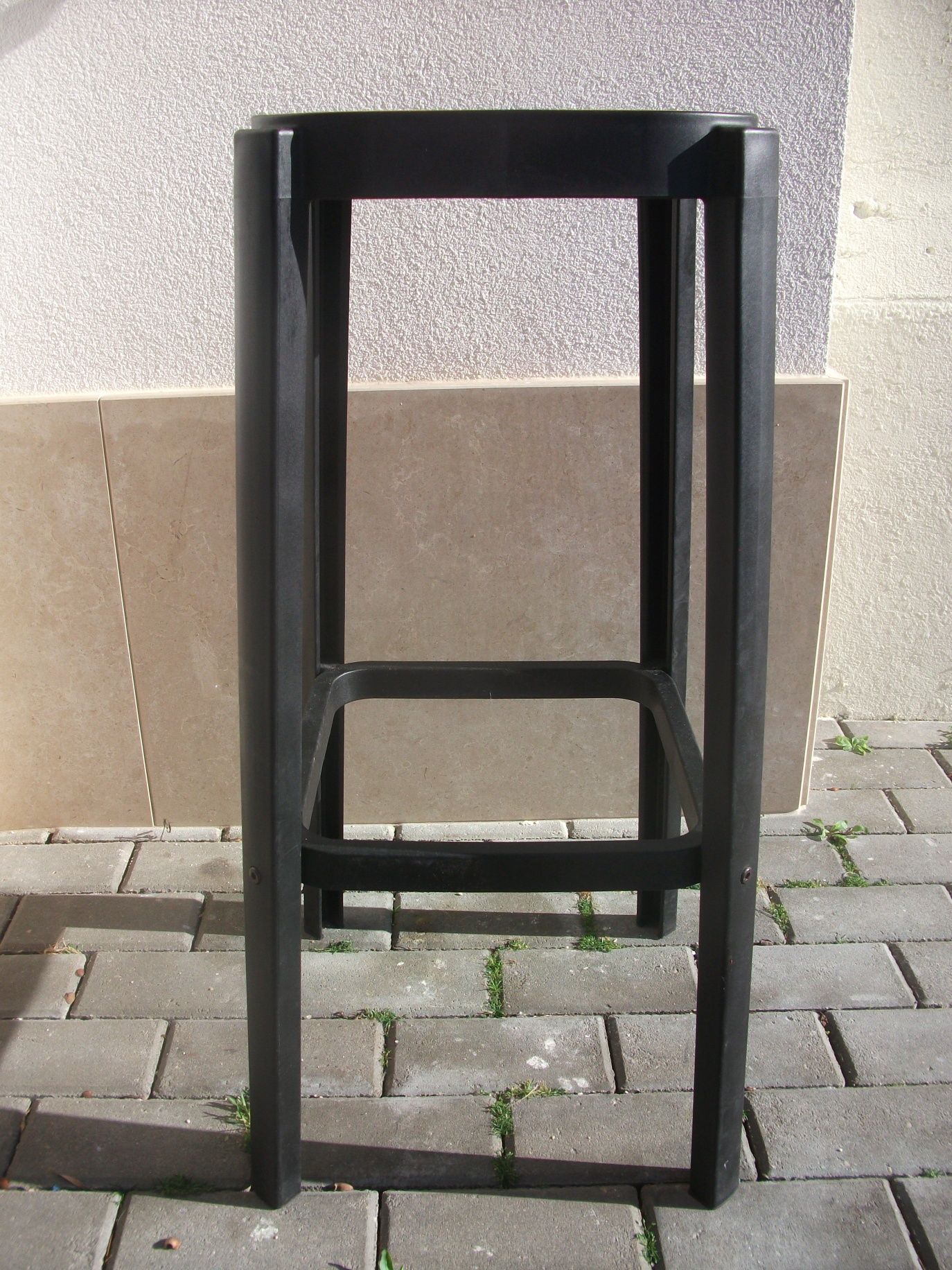 Banco Alto Preto 75 cm Interior/Exterior