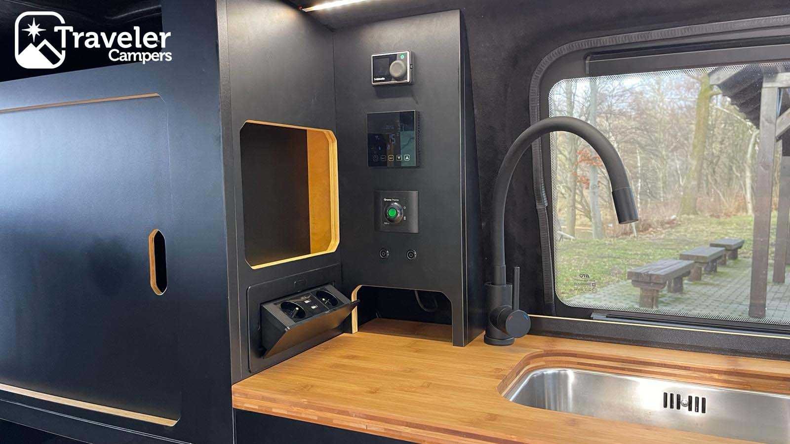 Zabudowy kempingowe Volkswagen Transporter T5 T6 przebudowy kampervan