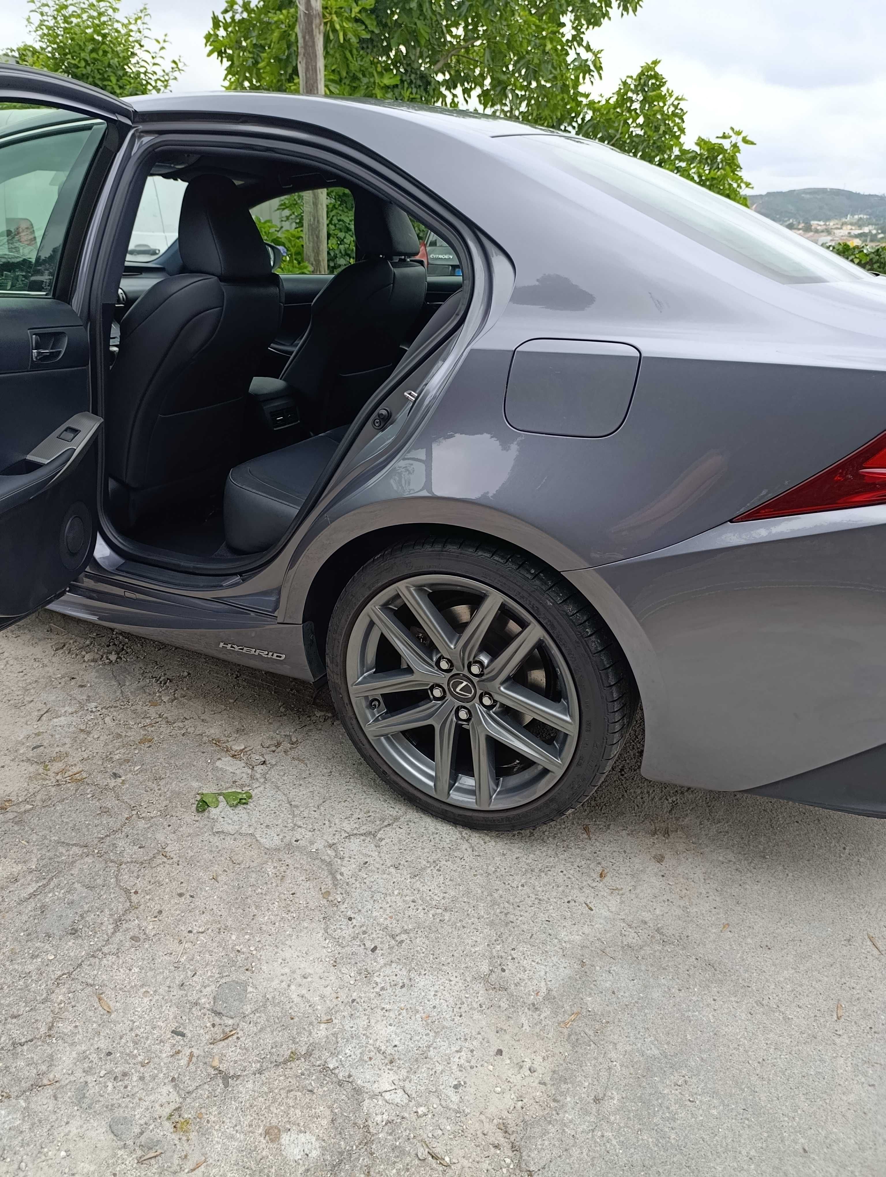 lexus IS300 sport