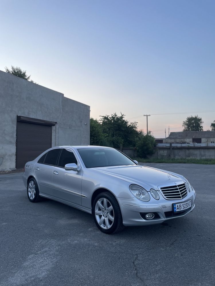 Mercedes-benz w211 e220 restailing