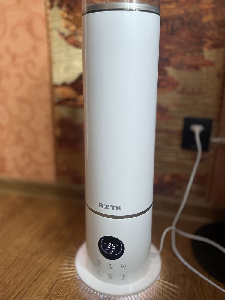 Зволожувач повітря RZTK HM 3556SW Led